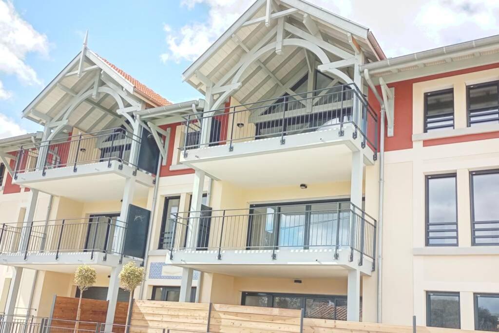 Loft standing 100 M2 à 200 mètres de la plage Apartamento Lacanau Exterior foto